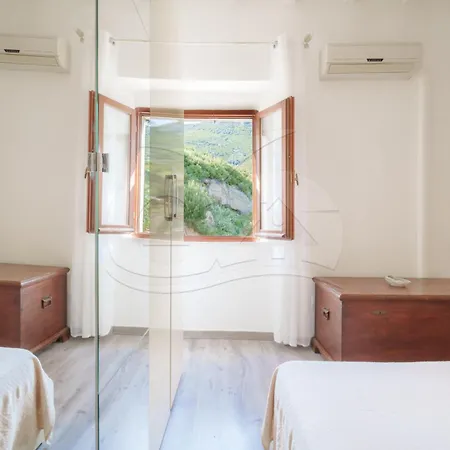 Sulla Valle Di Apartament